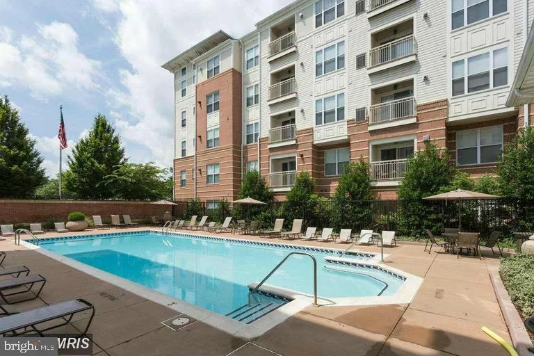 2765 CENTERBORO DRIVE #348 Vienna, VA 22181