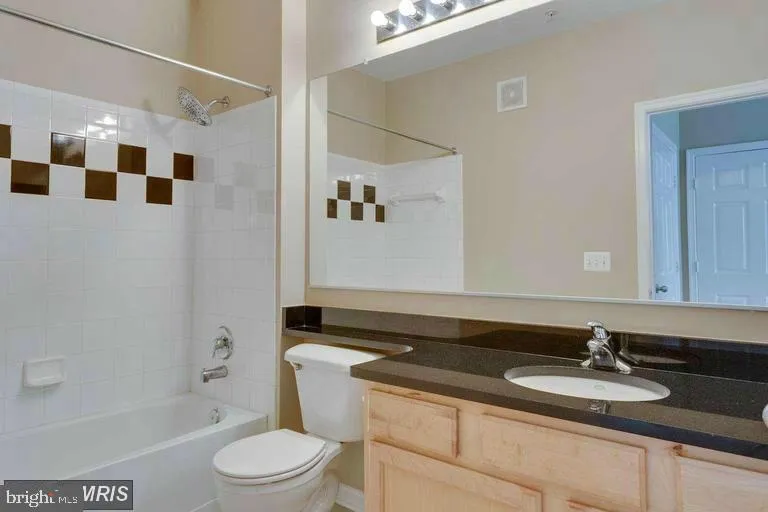 2765 CENTERBORO DRIVE #348 Vienna, VA 22181