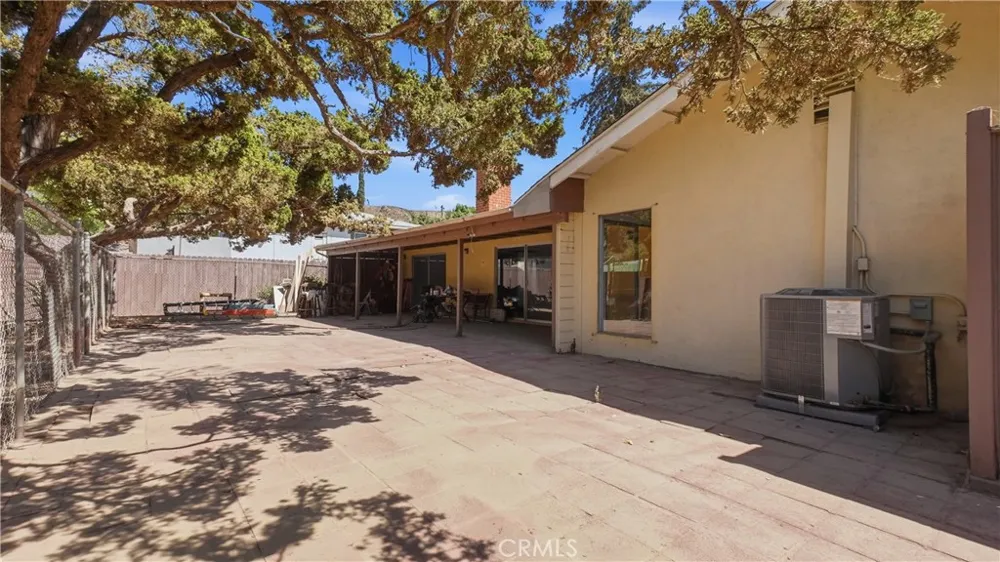 11357 Orcas Lakeview Terrace, CA 91342