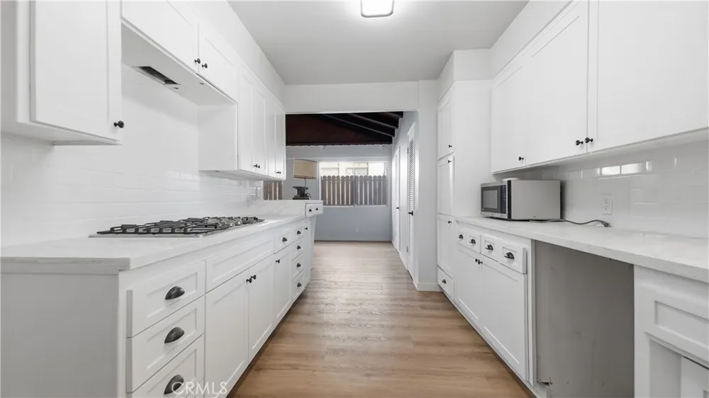 11357 Orcas Lakeview Terrace, CA 91342