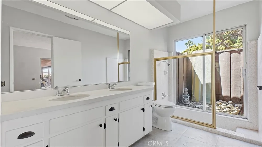 11357 Orcas Lakeview Terrace, CA 91342
