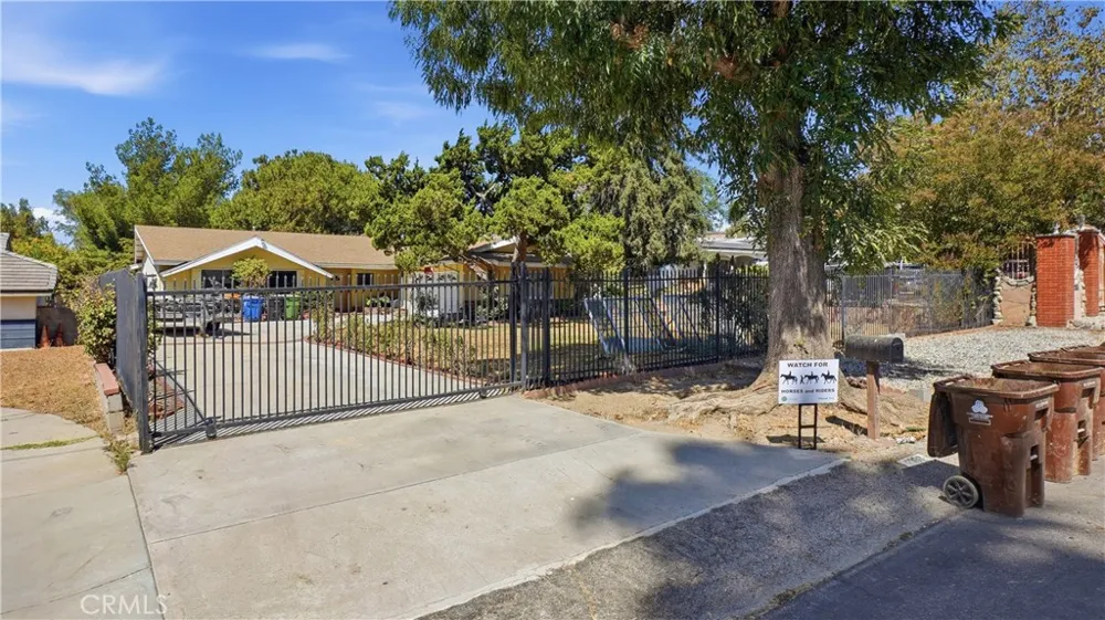 11357 Orcas Lakeview Terrace, CA 91342