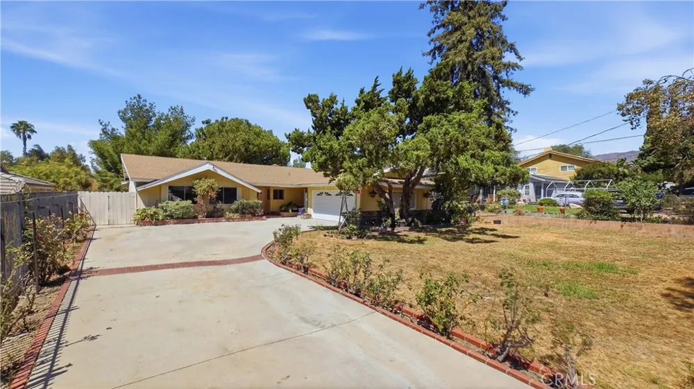 11357 Orcas Lakeview Terrace, CA 91342