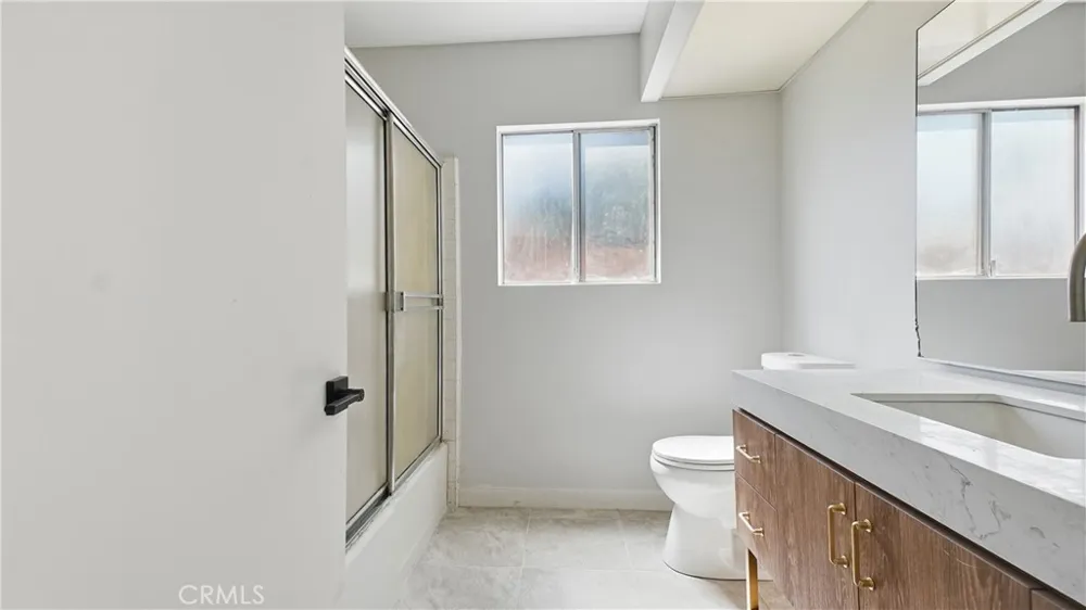 11357 Orcas Lakeview Terrace, CA 91342