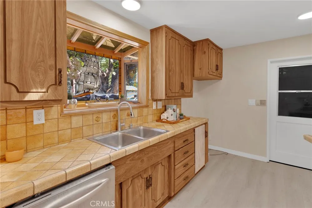 1534 Wallace Street Simi Valley, CA 93065