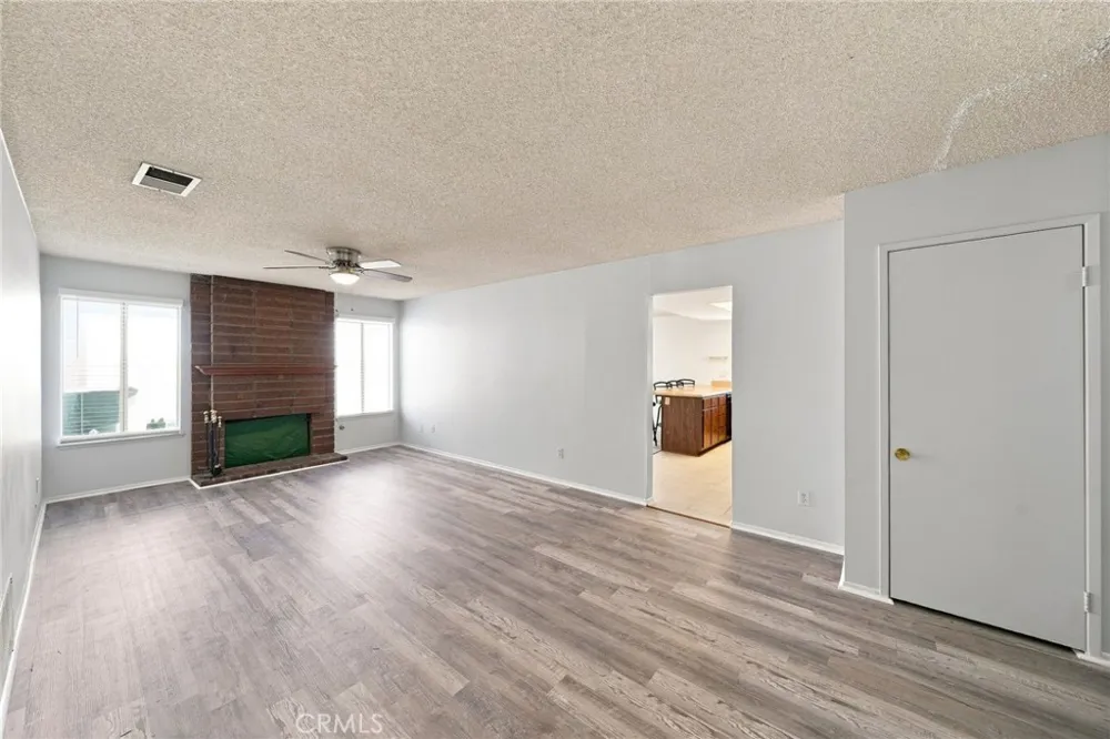 1522 Creekside Drive San Bernardino, CA 92407
