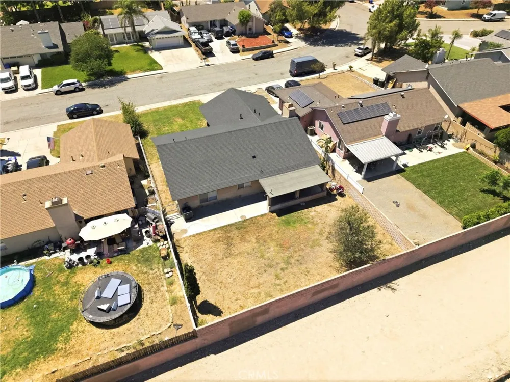 1522 Creekside Drive San Bernardino, CA 92407