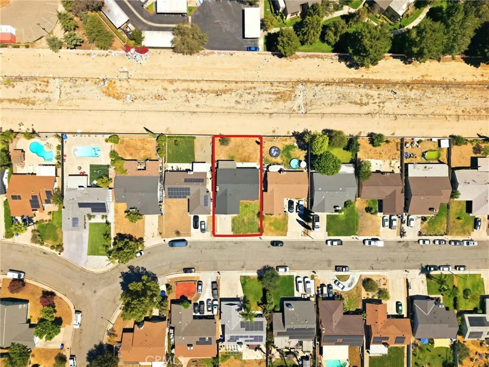 1522 Creekside Drive San Bernardino, CA 92407