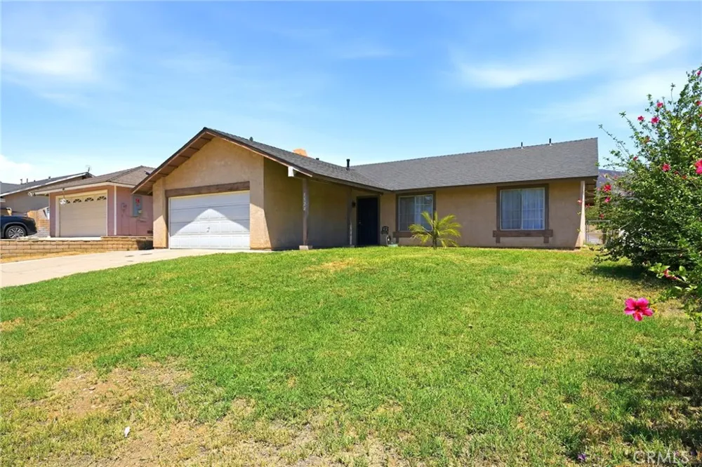 1522 Creekside Drive San Bernardino, CA 92407
