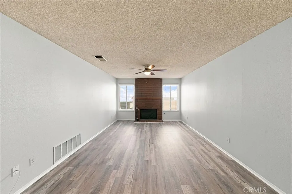 1522 Creekside Drive San Bernardino, CA 92407