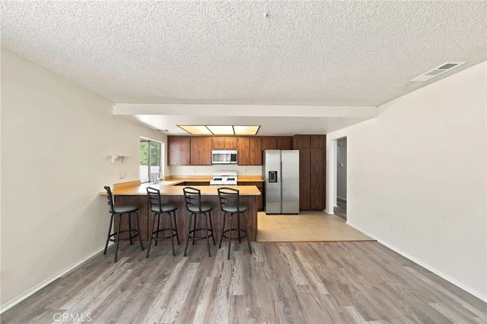 1522 Creekside Drive San Bernardino, CA 92407