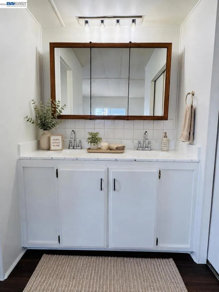 387 Santa Paula San Leandro, CA 94579