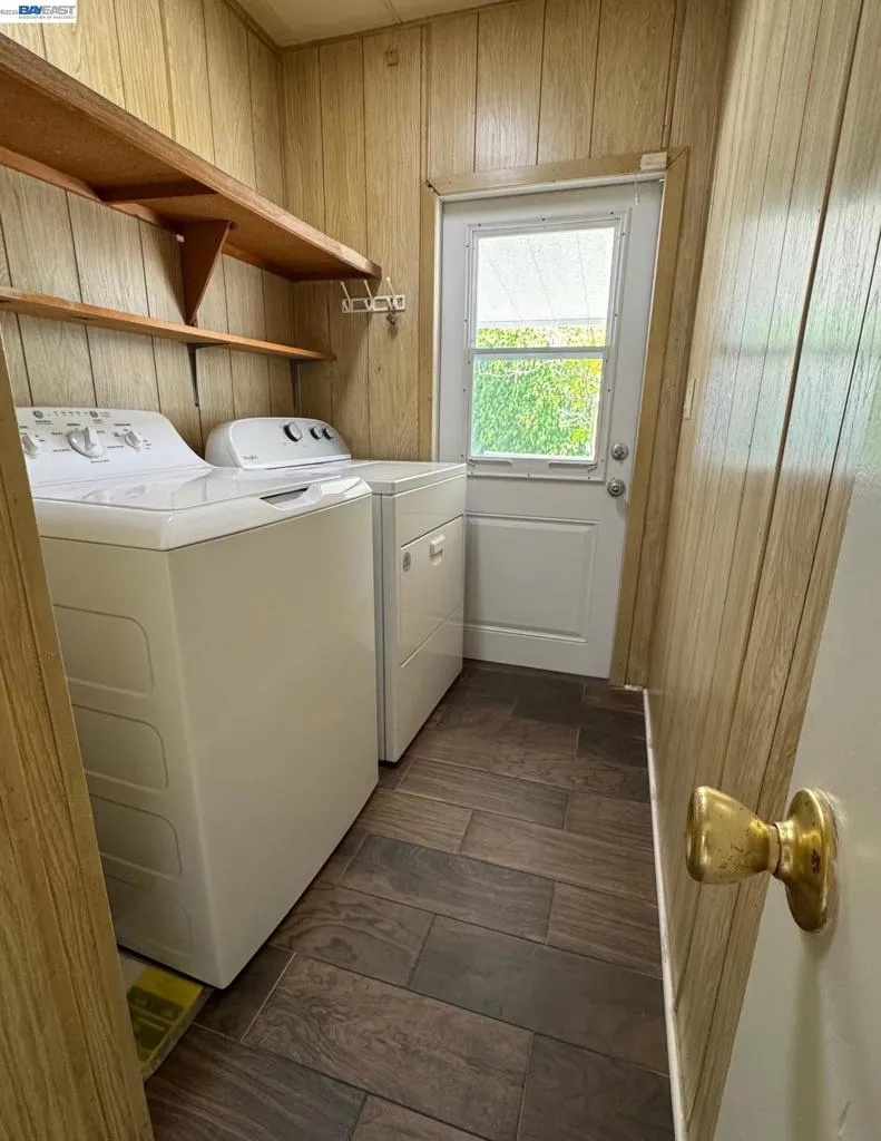 387 Santa Paula San Leandro, CA 94579