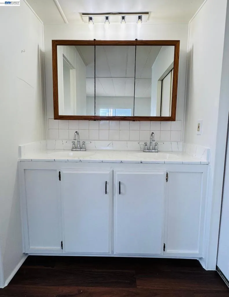 387 Santa Paula San Leandro, CA 94579