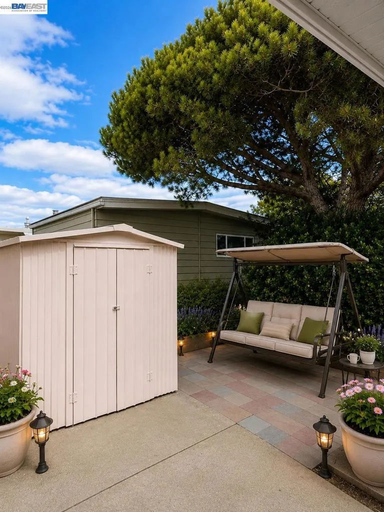 387 Santa Paula San Leandro, CA 94579