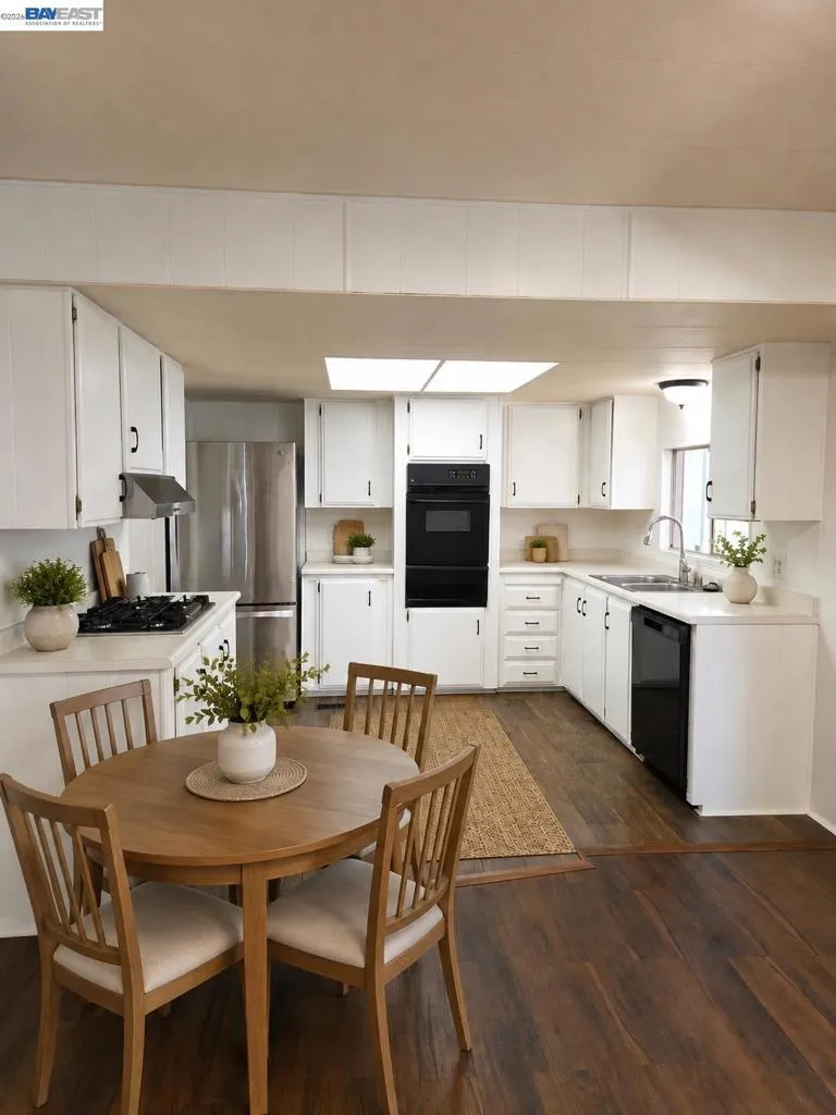 387 Santa Paula San Leandro, CA 94579