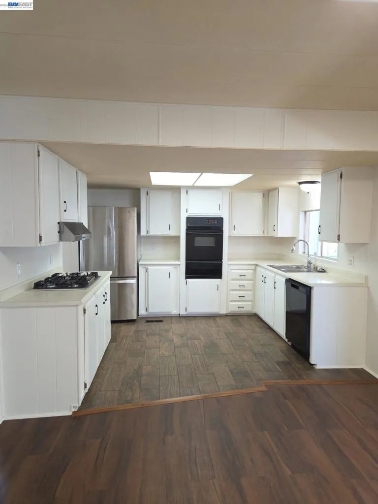 387 Santa Paula San Leandro, CA 94579