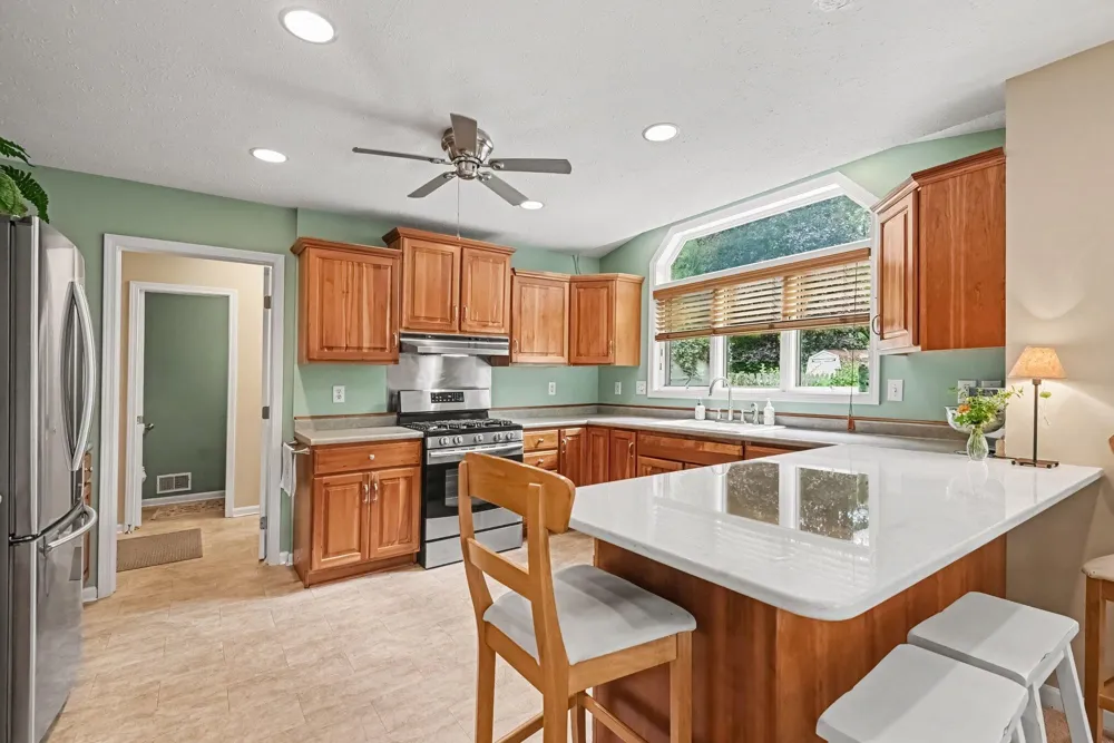 776 North Shore Drive South Haven, MI 49090