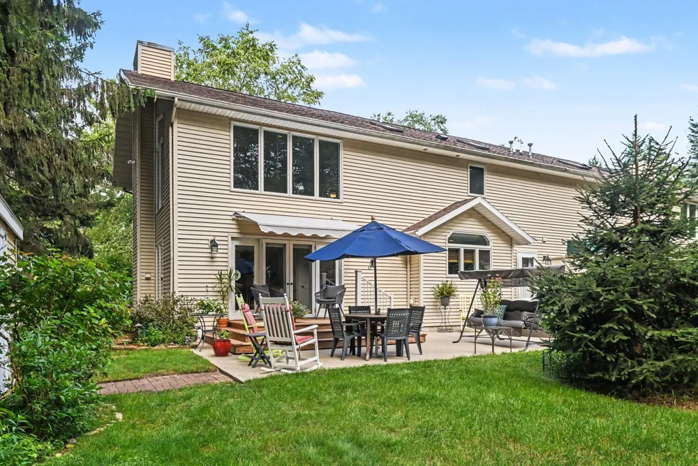 776 North Shore Drive South Haven, MI 49090