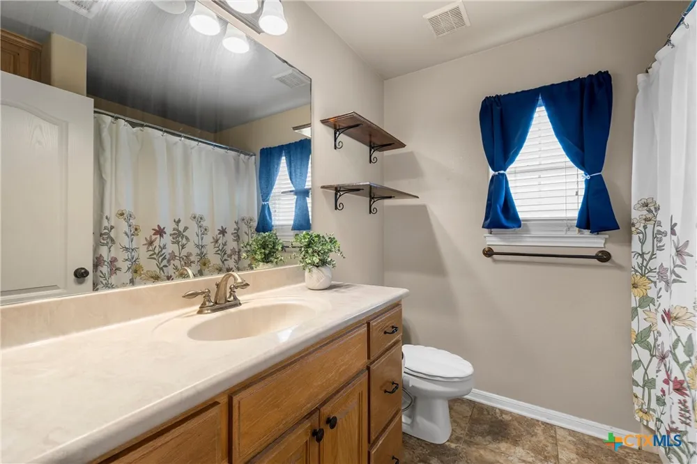 112 Arbor Drive Little River Academy, TX 76554