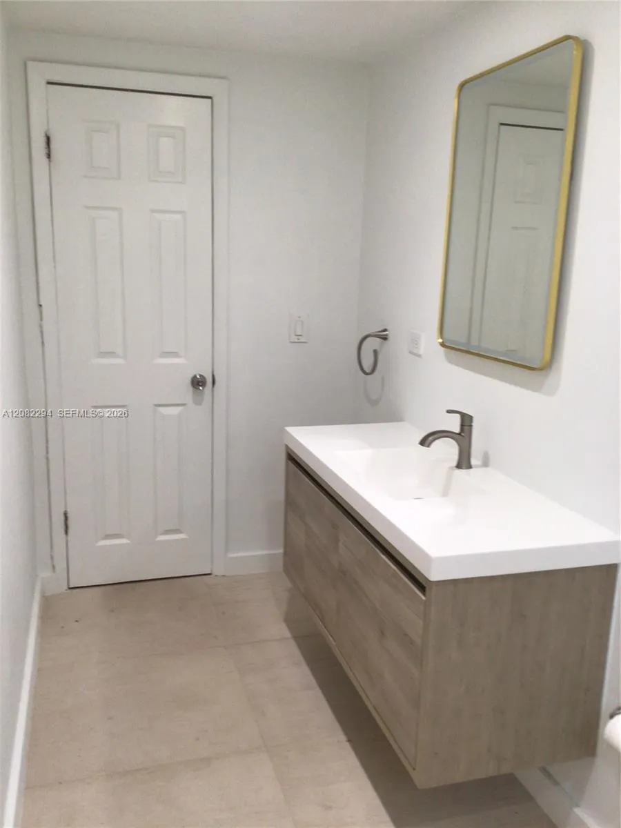 309 Bird Rd #309 Coral Gables, FL 33146