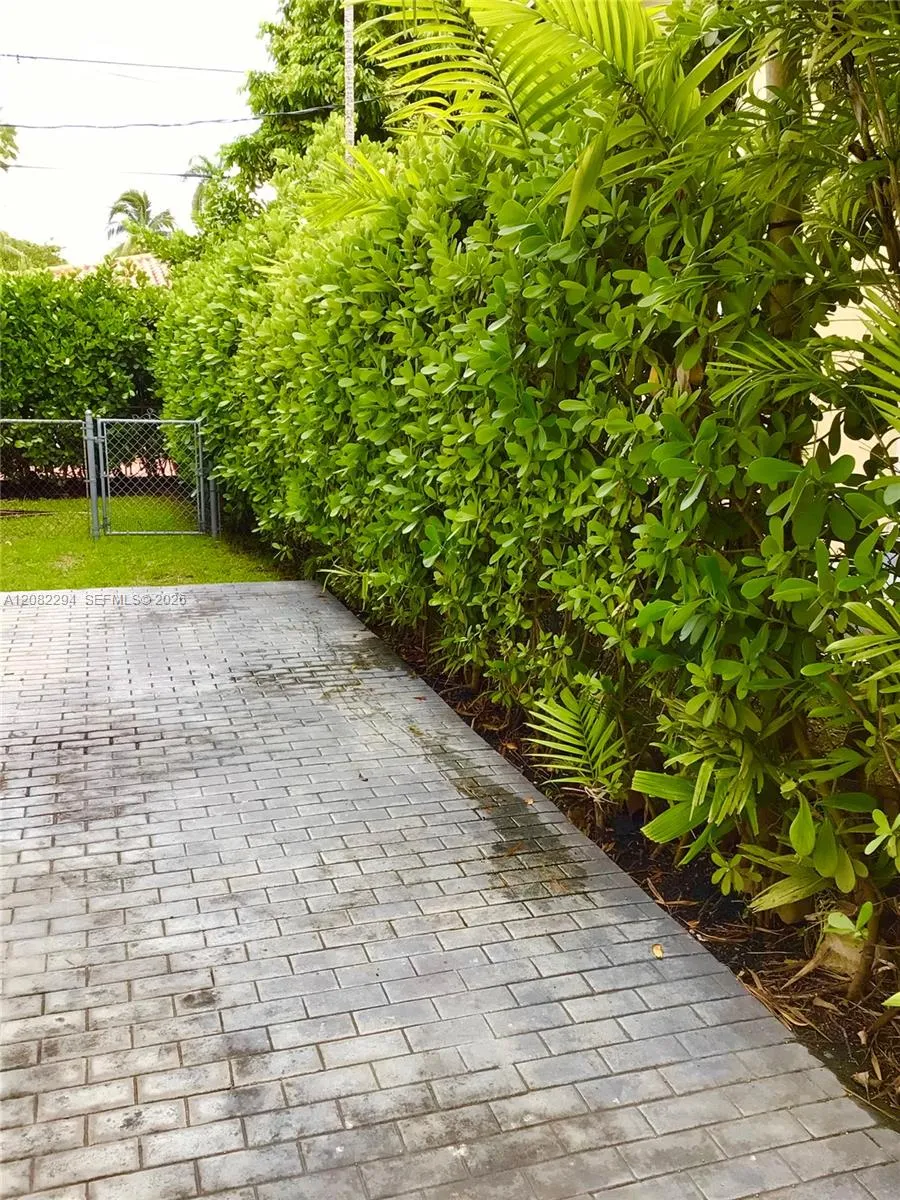 309 Bird Rd #309 Coral Gables, FL 33146