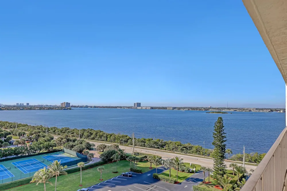 5420 Ocean Drive #1106 Singer Island, FL 33404