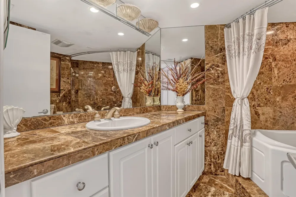5420 Ocean Drive #1106 Singer Island, FL 33404