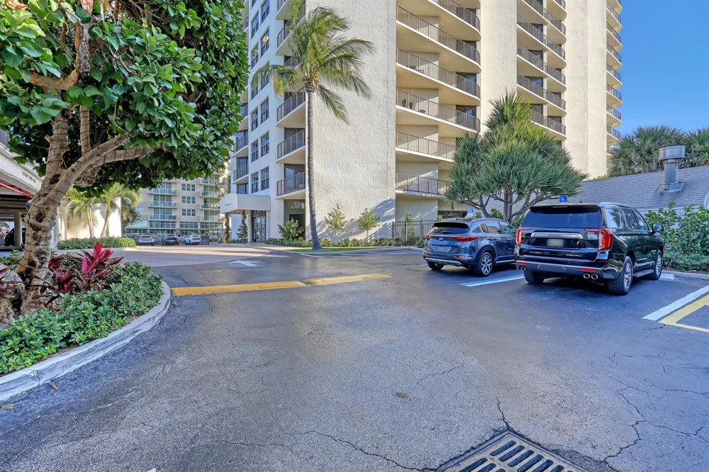 5420 Ocean Drive #1106 Singer Island, FL 33404