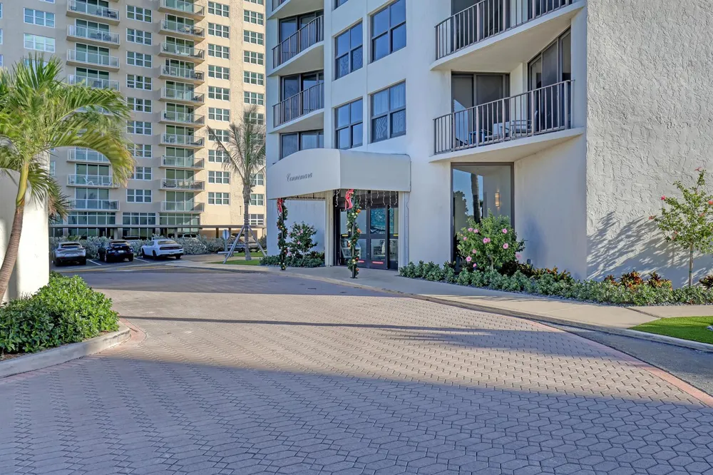 5420 Ocean Drive #1106 Singer Island, FL 33404