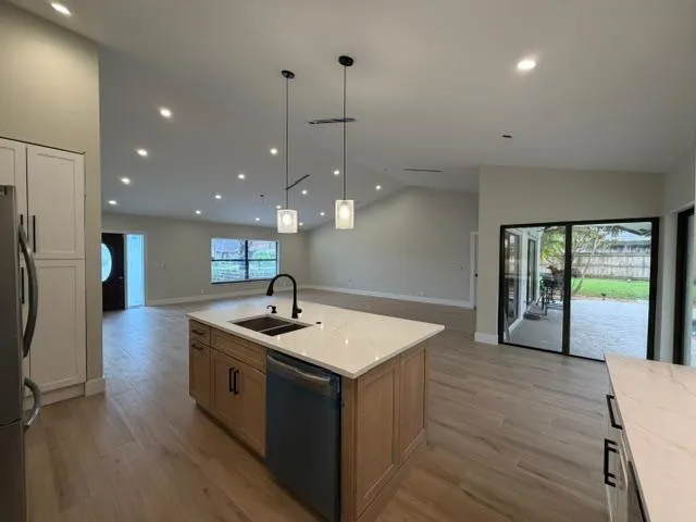 199 SW 15th Court Boca Raton, FL 33486