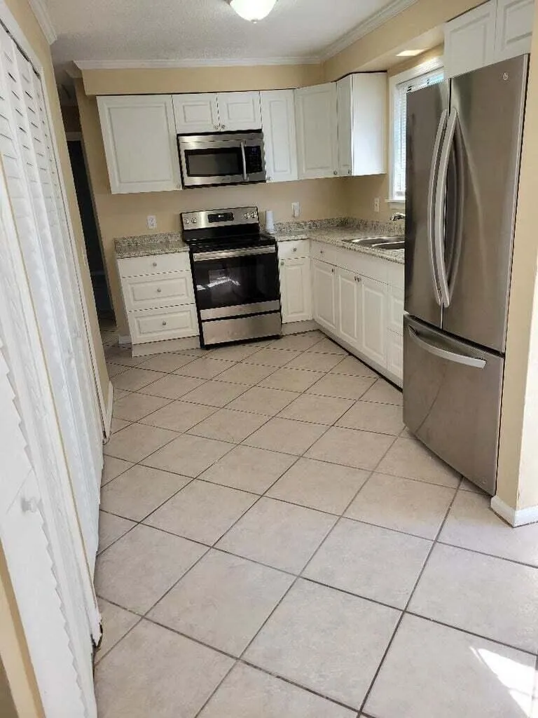 1488 W 31st Street Riviera Beach, FL 33404