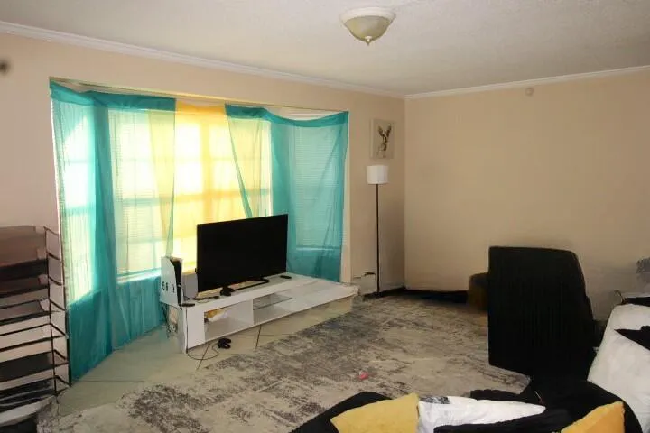 1488 W 31st Street Riviera Beach, FL 33404