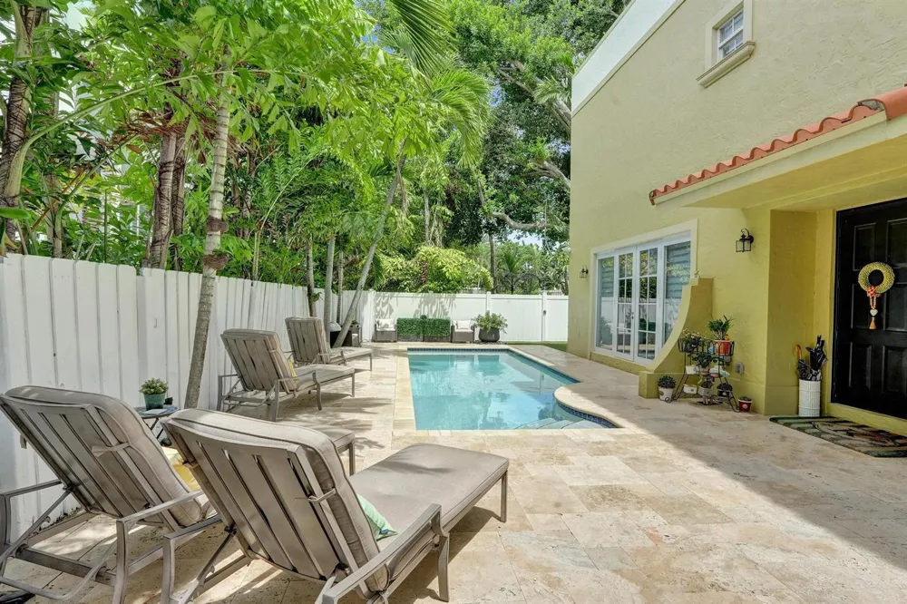 1411 NE 7th Street Fort Lauderdale, FL 33304