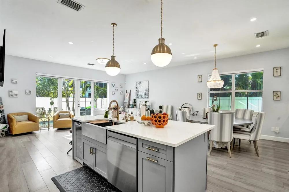 1411 NE 7th Street Fort Lauderdale, FL 33304