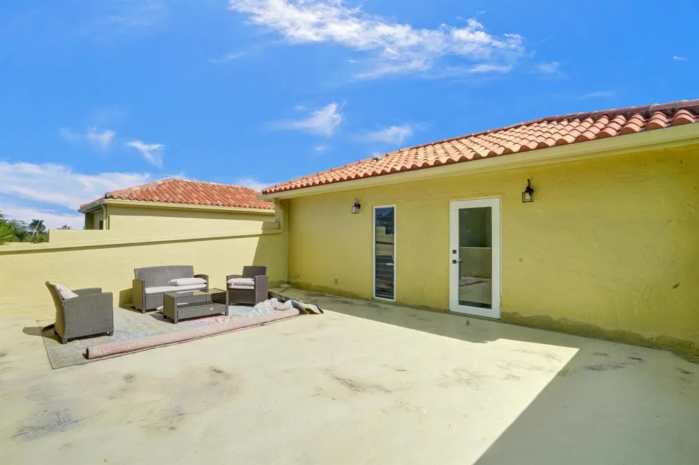 1411 NE 7th Street Fort Lauderdale, FL 33304