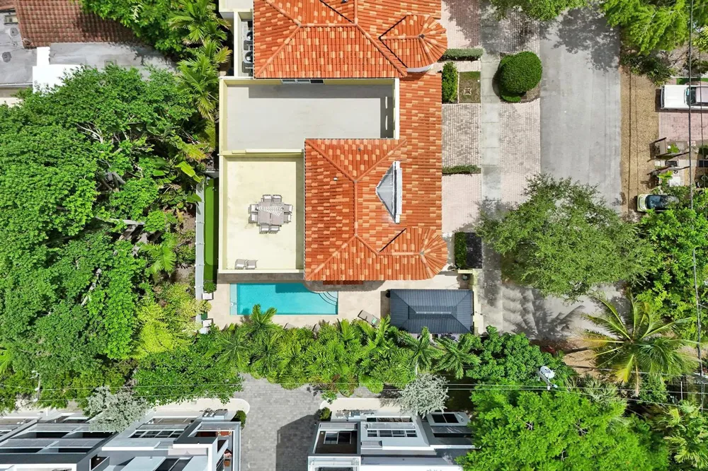 1411 NE 7th Street Fort Lauderdale, FL 33304