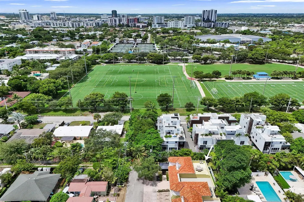 1411 NE 7th Street Fort Lauderdale, FL 33304