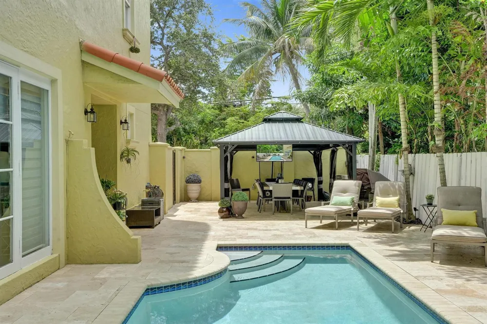 1411 NE 7th Street Fort Lauderdale, FL 33304
