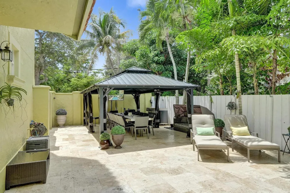 1411 NE 7th Street Fort Lauderdale, FL 33304