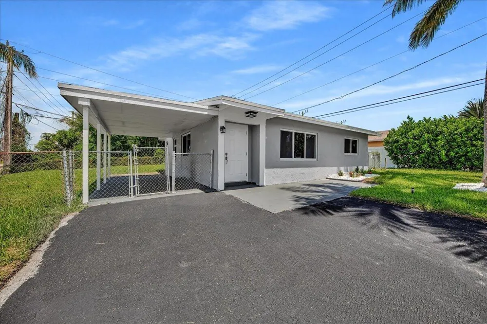 11 NE 28TH COURT Boynton Beach, FL 33435