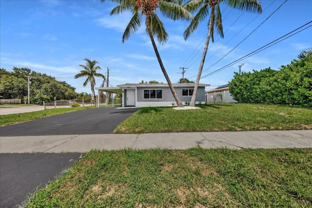 11 NE 28TH COURT Boynton Beach, FL 33435