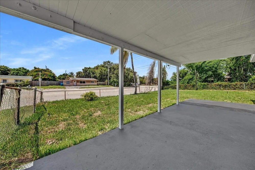 11 NE 28TH COURT Boynton Beach, FL 33435