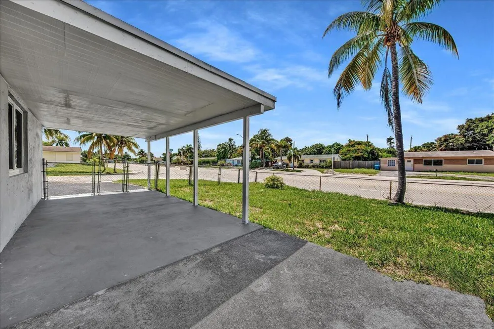 11 NE 28TH COURT Boynton Beach, FL 33435