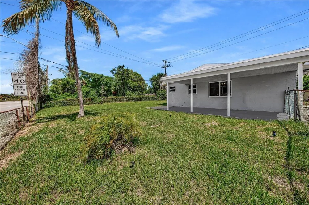 11 NE 28TH COURT Boynton Beach, FL 33435