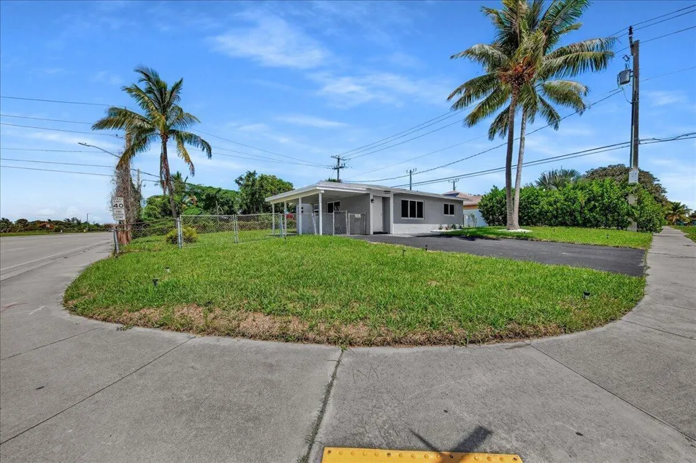 11 NE 28TH COURT Boynton Beach, FL 33435