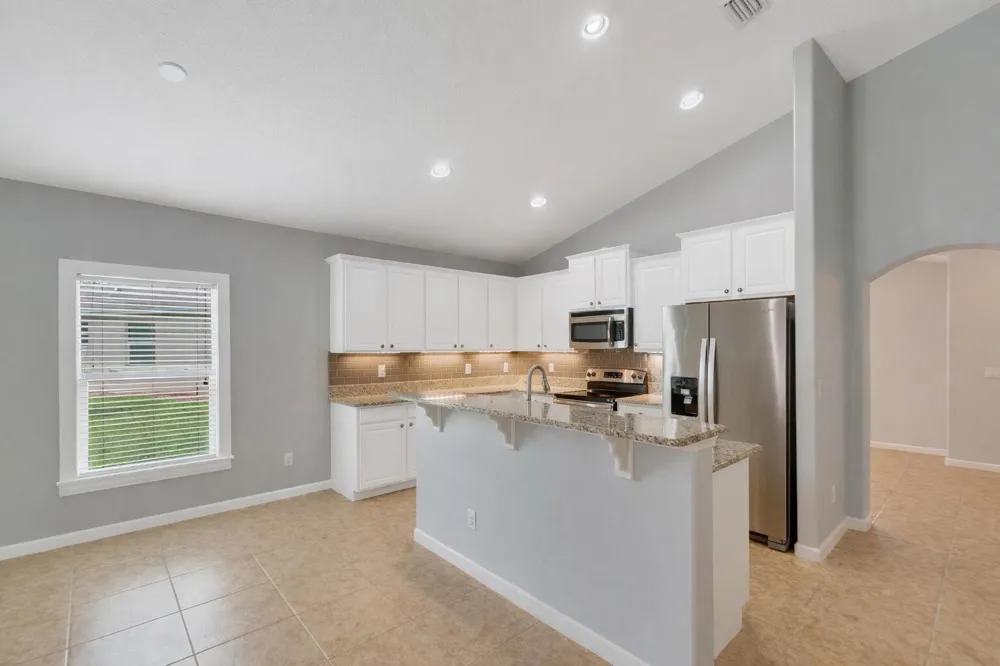 655 VALENCIA CIRCLE SW Vero Beach, FL 32968
