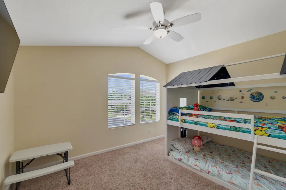 655 VALENCIA CIRCLE SW Vero Beach, FL 32968