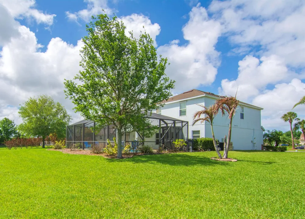 655 VALENCIA CIRCLE SW Vero Beach, FL 32968