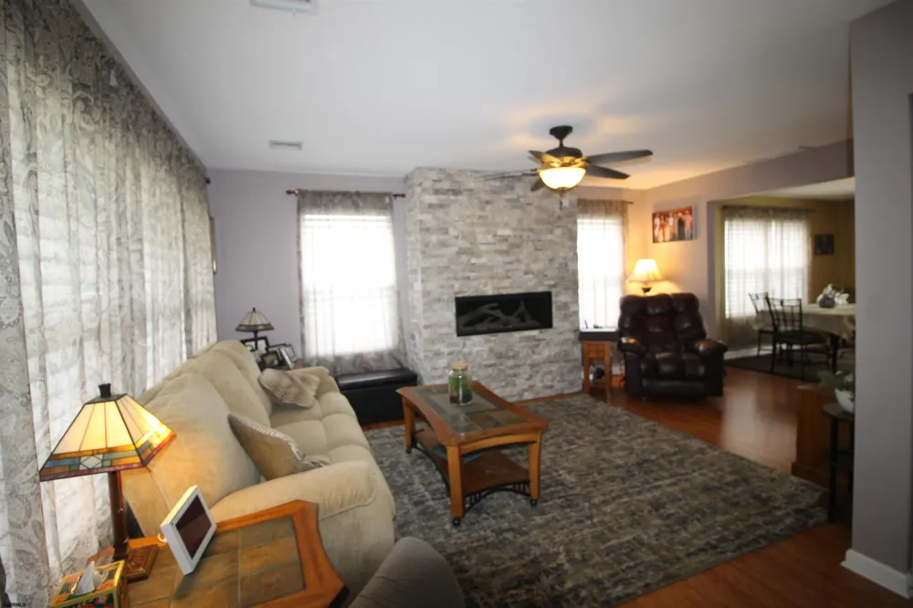543 Brandywine Dr Galloway Township, NJ 08205
